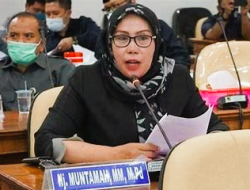 Banyak Kepala Sekolah Tak Taati Aturan Untuk Pengangkatan Guru Honorer