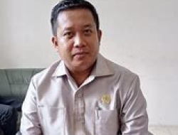 Kesal Pencairan Bonus Tak Kunjung Selesai,Bandang Tanyakan Kelanjutannya