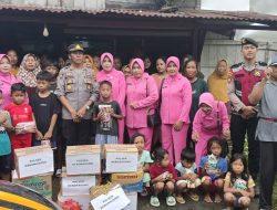 AKP Suwondo dan Bhayangkari Salurkan Bantuan untuk Korban Banjir di Tiga Dusun Kebonagung
