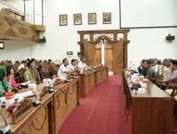 Komisi A DPRD Kabupaten Pati Terima Audensi Warga Semampir Tentang Pembongkaran Ruko