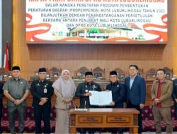 Demokrasi Berjalan Lancar, Rachmat Hidayat-Rustam Effendi Resmi Pimpin Lubuk Linggau