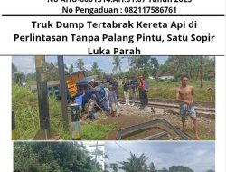 Truk Dump Tertabrak Kereta Api di Perlintasan Tanpa Palang Pintu, Satu Sopir Luka Parah