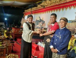 Rayakan Kemerdekaan, Desa Karanggedang dan Penyarang Kompak Gelar Wayang Kulit Sarat Makna