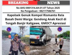 Kapolsek Genuk Kompol Rismanto Rela Basah Demi Warga: Gendong Anak Kecil di Tengah Banjir Kaligawe, GMOCT Apresiasi