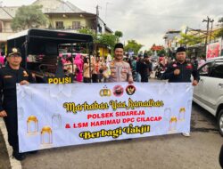 Mempererat Simpul Silaturahmi Antara Polsek Sidareja, LSM Harimau DPC Cilacap, Gelar “Berbagi Takjil” di Sidareja