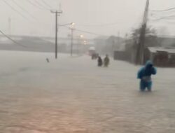 Warga Mengeluh Banjir Tak Kunjung Surut Akibat Tata Ruang Yang Berantakan,Tegalluar Seperti Lautan