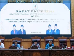 Dewan Pati Gelar Rapat Paripurna Jawaban Bupati Atas Pandangan Umum Fraksi Terhadap Raperda APBD 2025