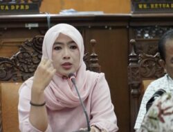 Anggota Dewan Pati Tinjau Langsung Jalan Batas Desa Prawoto yang Mengalami Kerusakan