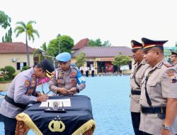 Kapolres Ingatkan Pentingnya Kedekatan dengan Masyarakat, Polres Jepara Gelar Sertijab Sejumlah Pejabat Utama dan Kapolsek